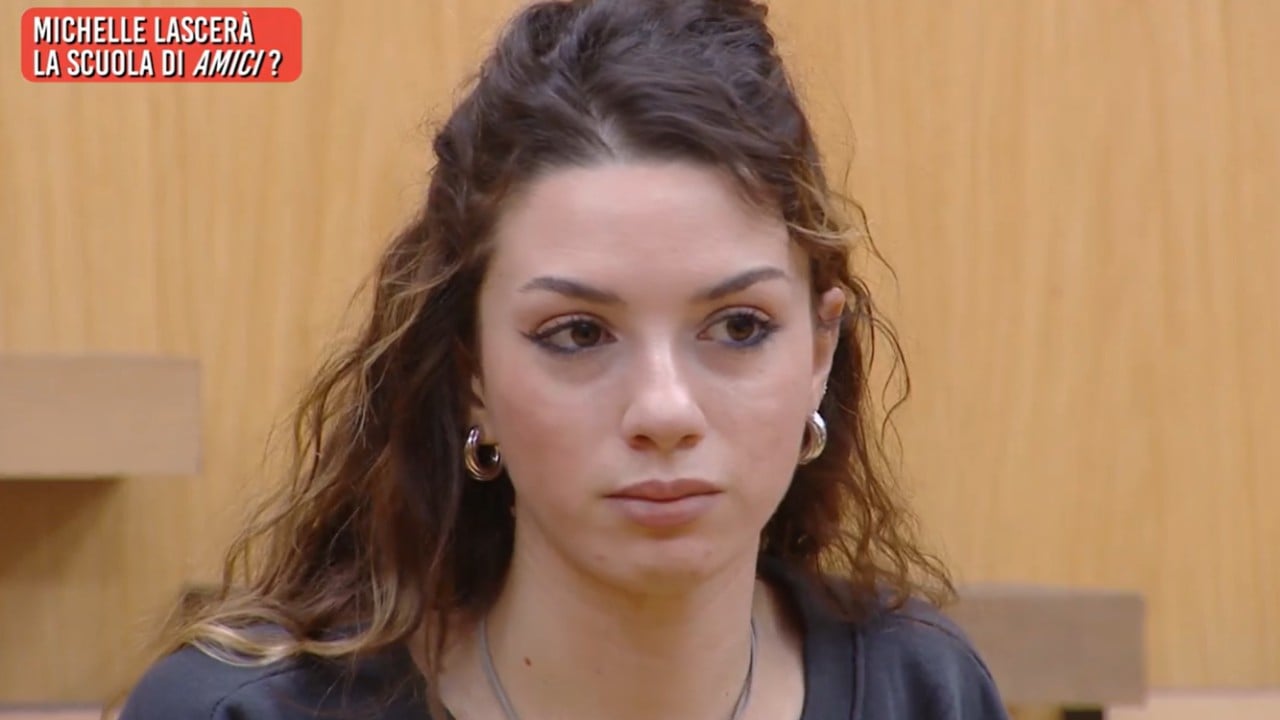 Amici 25: Michelle decide di abbandonare la scuola, Opi affronta Anna Pettinelli dopo la puntata (VIDEO) Amici 25: Michelle decide di abbandonare la scuola, Opi affronta Anna Pettinelli dopo la puntata (VIDEO)