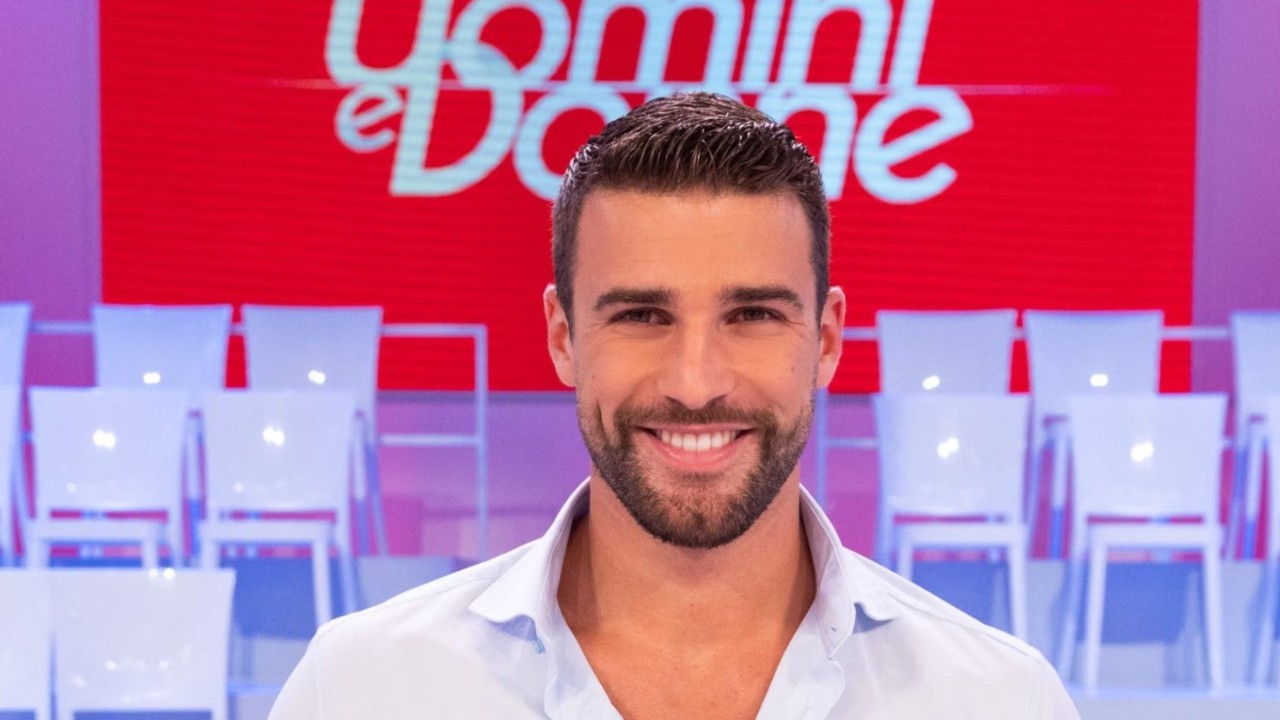 Uomini e Donne, anticipazioni: Flavio Ubirti valuta l’addio. Nuovo triangolo per Gemma