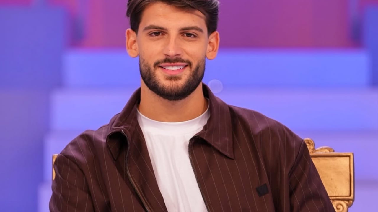 uomini e donne ciro solimeno ha messo gli occhi su alessia messina chi 232 la giovane corteggiatrice