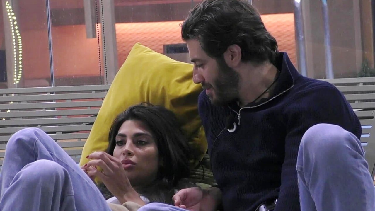 grande fratello rasha e omer sotto accusa qualcosa non quadra lei si sente forte perch233 video