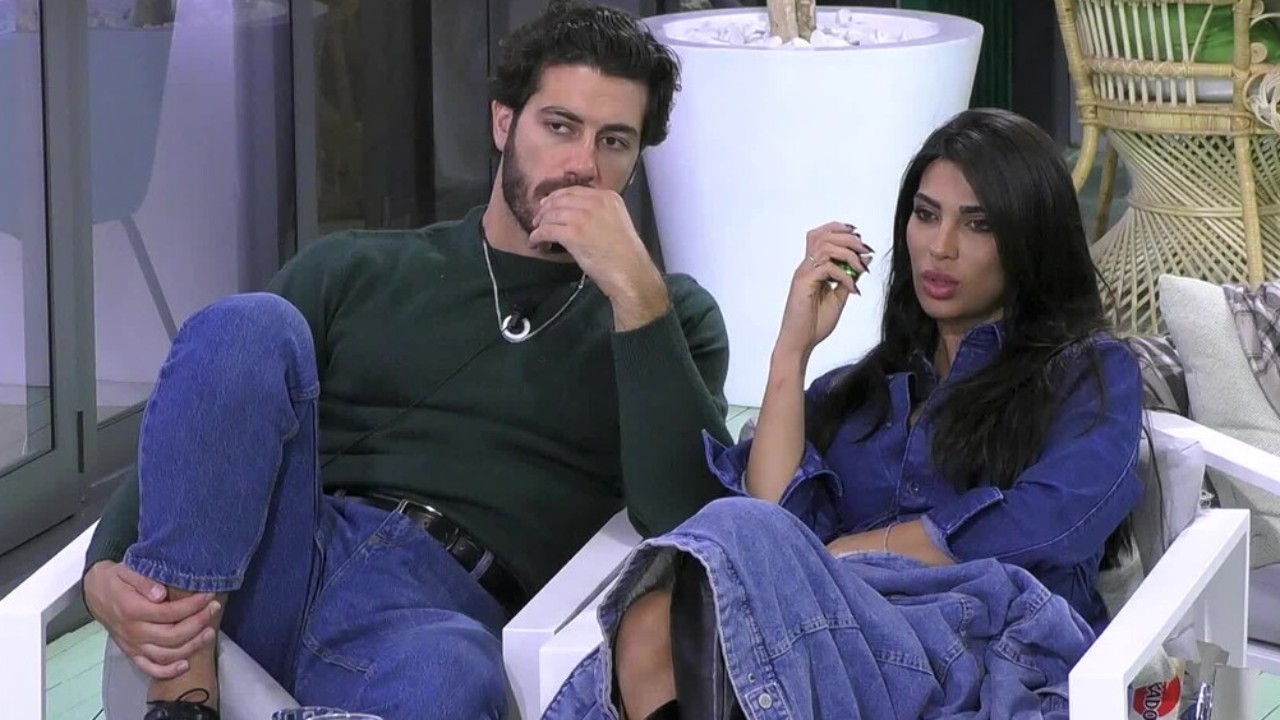 Grande Fratello, Rasha mette in guardia Omer: "Non devi cedere alle provocazioni, loro giocano sporco" (VIDEO)