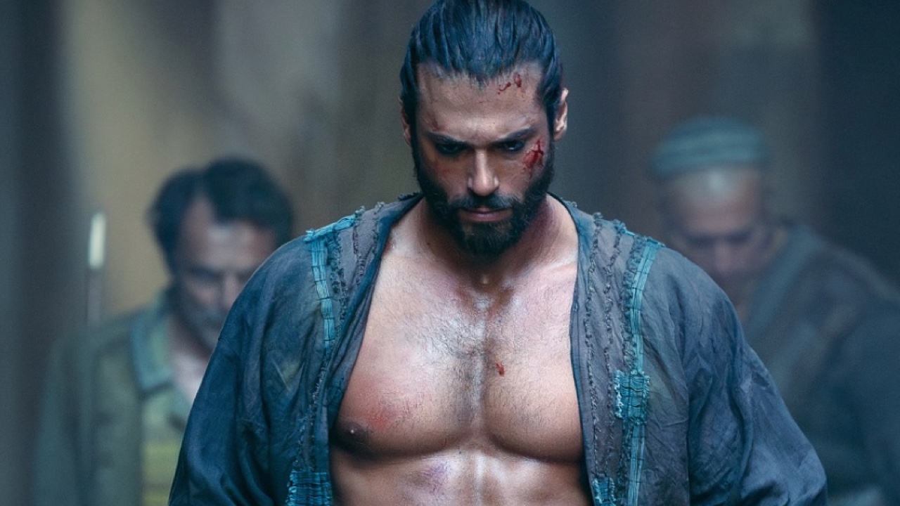 Sandokan con Can Yaman, in vendita il profumo ispirato alla serie tv!