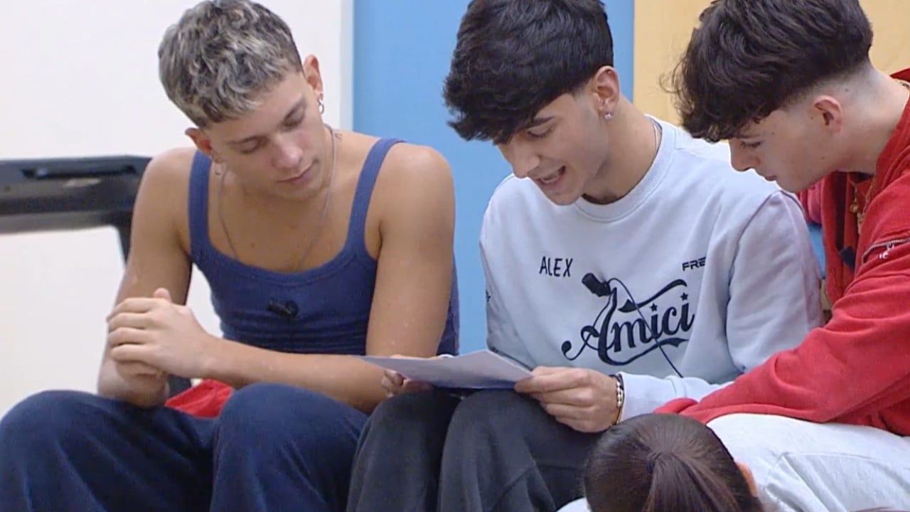 Amici 25, la maestra Celentano punta Alex e Alessio: "Voglio farvi rendere conto che..." (VIDEO)