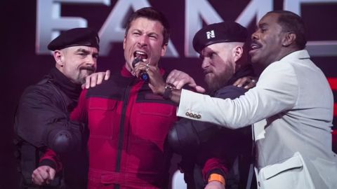 The Running Man, Glen Powell e Colman Domingo "fuori controllo" per una scena