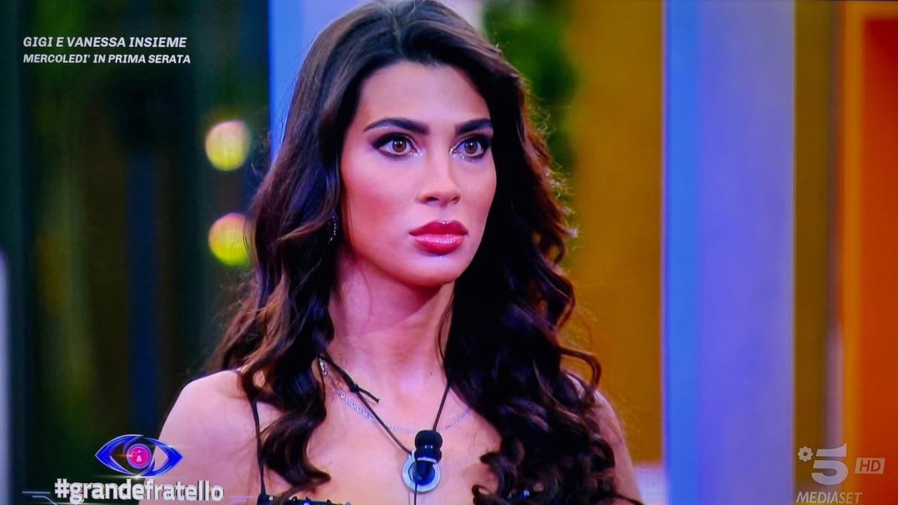 grande fratello pagelle puntata luned236 24 novembre rasha asfalta l ex 7 simona delude 3 grazia commuove 8