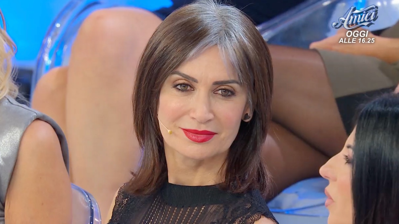 uomini e donne l opinione della puntata barbara la donna della polemica cinzia e rocco fuggono insieme da Comingsoon.it uomini e donne l opinione della puntata barbara la donna della polemica cinzia e rocco fuggono insieme