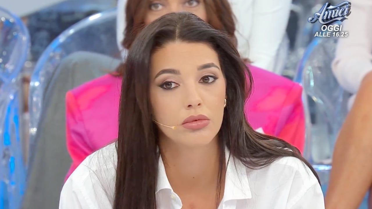 Uomini e Donne, le foto social di Sara Gaudenzi fanno storcere il naso: "Non sembra lei"