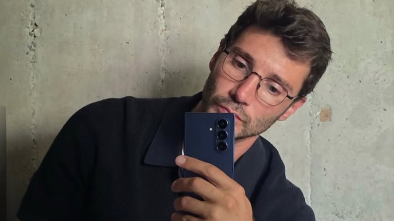 Stefano De Martino torna single e trascorre "48 ore di fuoco con l