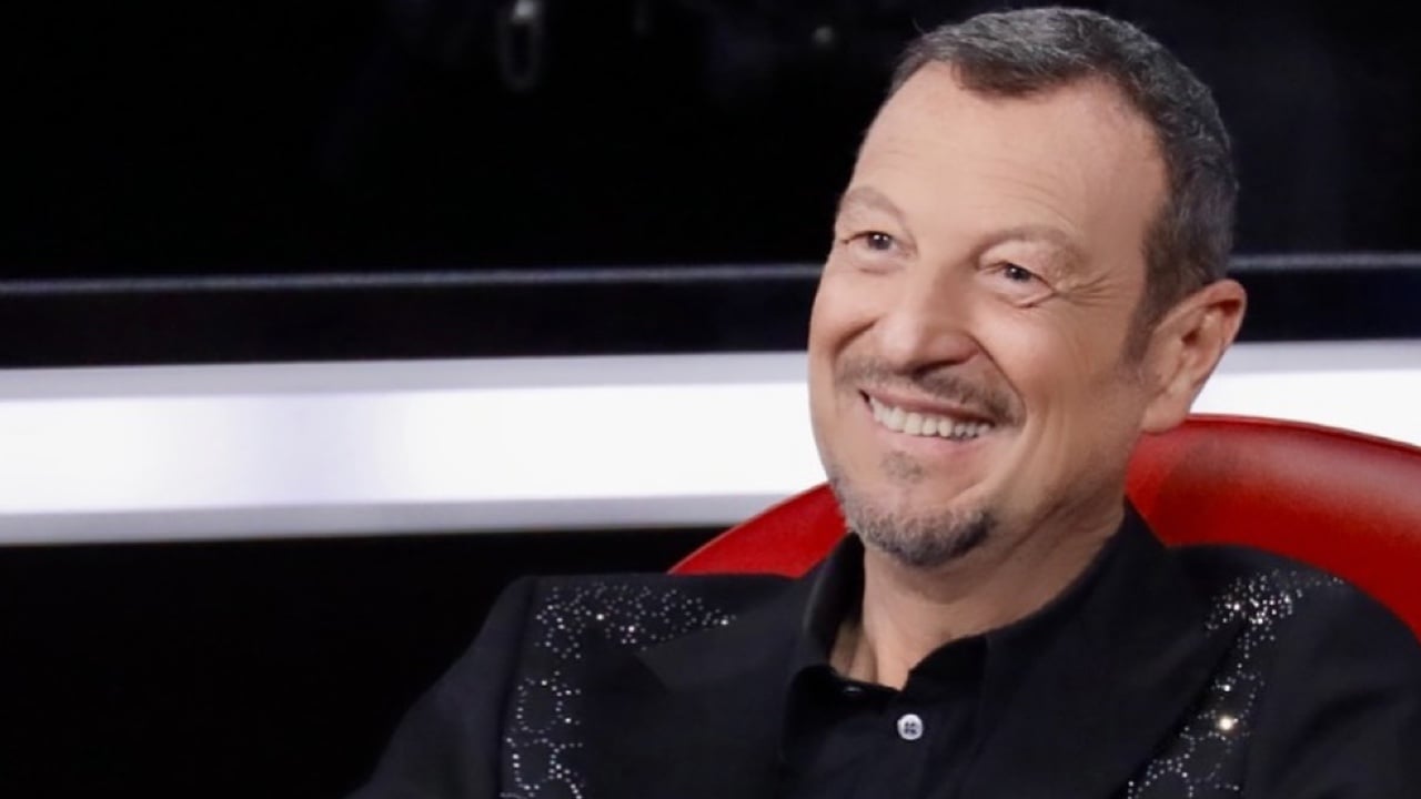 Amadeus torna in Rai per condurre un programma speciale dedicato a Pippo Baudo? L’indiscrezione