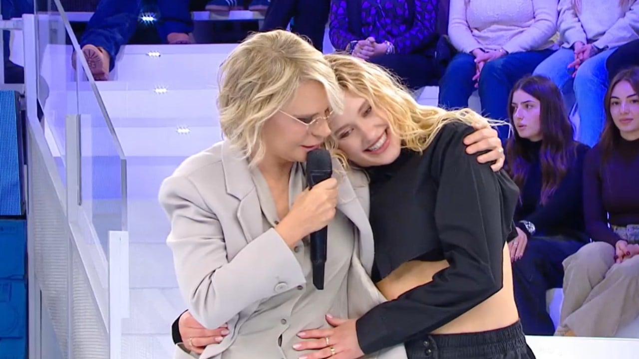 Amici 25, le pagelle della puntata di domenica 30 novembre: Isobel saluta Amici, ma non è un addio! Elena sorprende Amici 25, le pagelle della puntata di domenica 30 novembre: Isobel saluta Amici, ma non è un addio! Elena sorprende