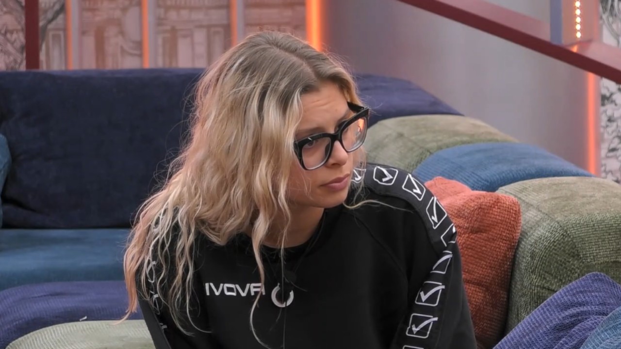 Grande Fratello, Giulia Soponariu contro Omer Elomari: "Non mi piace come persona" (VIDEO)