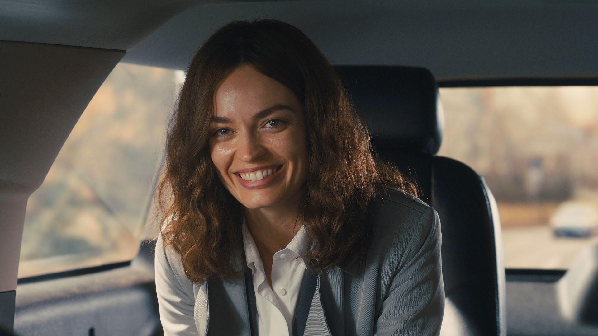 Ella McCay Perfettamente Imperfetta: ecco il trailer italiano ufficiale della commedia con Emma Mackey e Jamie Lee Curtis