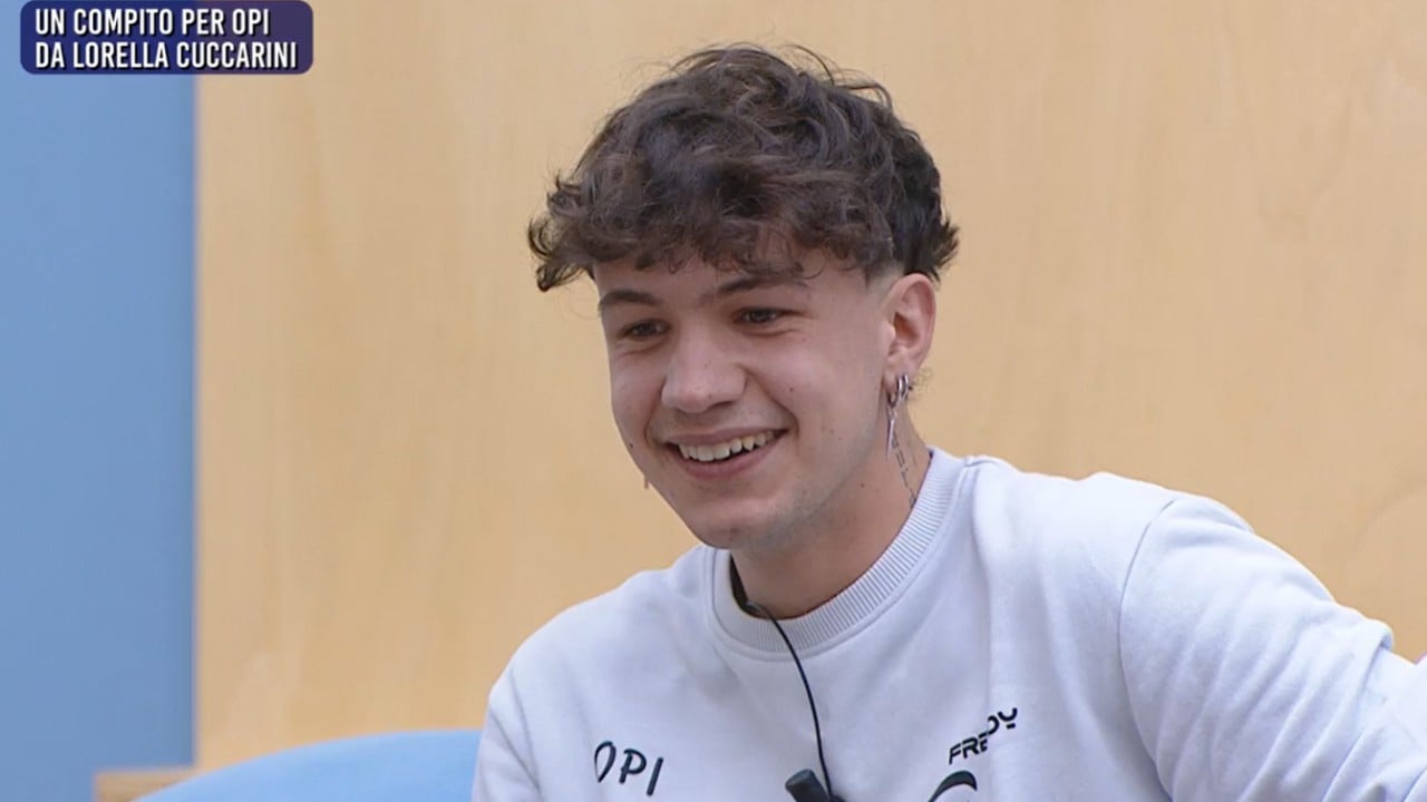 Amici 25: Lorella Cuccarini mette alla prova Opi, la reazione di lui sorprende (VIDEO)