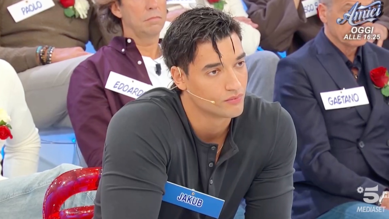 Uomini e Donne, Jakub Bakkour sotto accusa: "Tenta di partecipare al programma dal 2021"