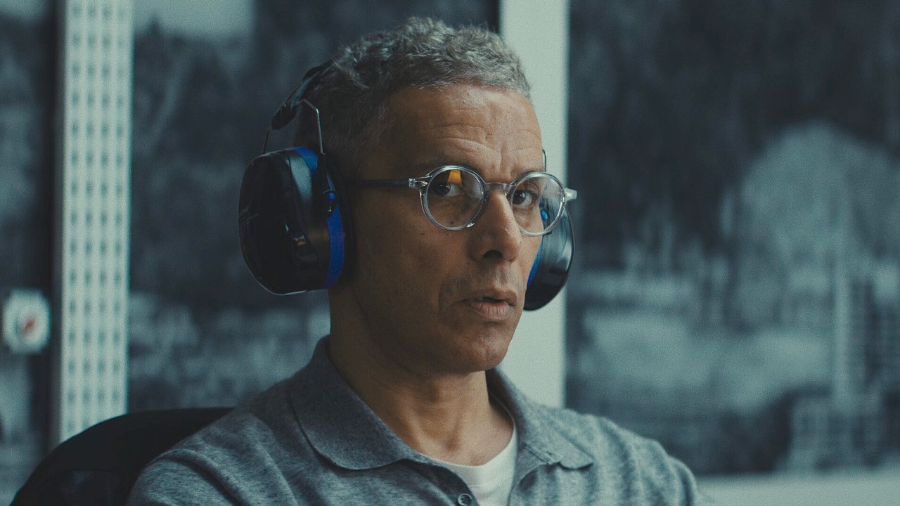 Rapaces: nel buon giornalismo di cronaca nera con Sami Bouajila e Jean Pierre Daroussin. Parla il regista Peter Dourountzis