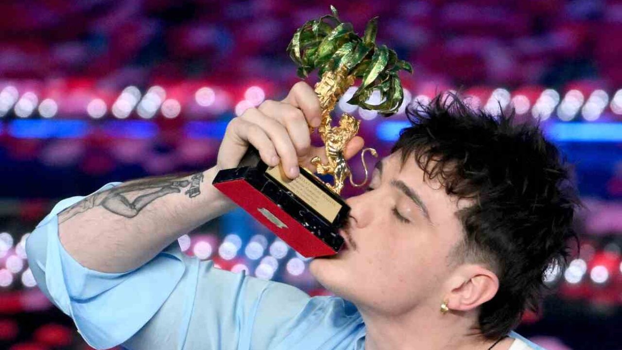 Olly torna a parlare delle polemiche dopo la sua vittoria all Olly torna a parlare delle polemiche dopo la sua vittoria all