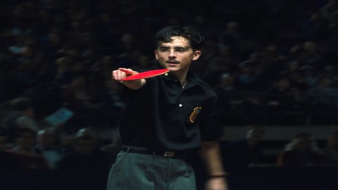 Perché Timothée Chalamet e Kylie Jenner si sono vestiti di arancione sul red carpet di Marty Supreme