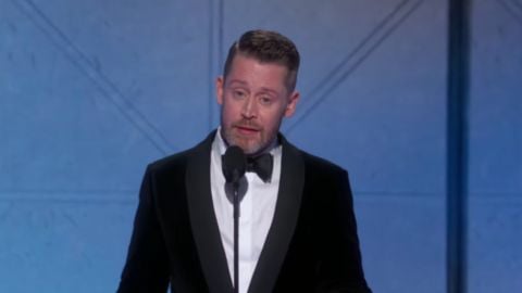 Macaulay Culkin torna ai Golden Globes dopo 35 anni: "È strano vedermi al di fuori del periodo natalizio"