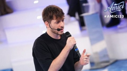 Holden si sfoga per l'assenza di un nuovo disco