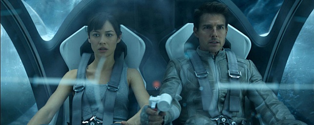 Oblivion - la recensione del film di fantascienza con Tom Cruise