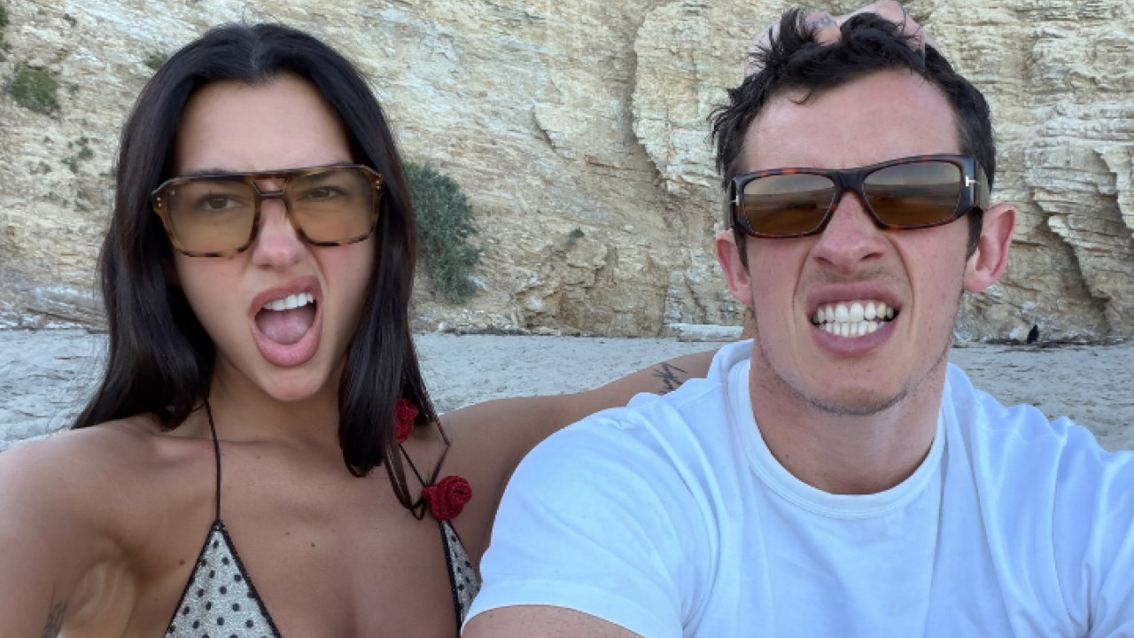 dua-lipa-si-sposa-a-palermo-con-callum-turner-data-location-e