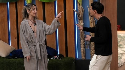 Grande Fratello Vip, Lucia furiosa minaccia Renato di svelare tutto: "Adesso parlo io"