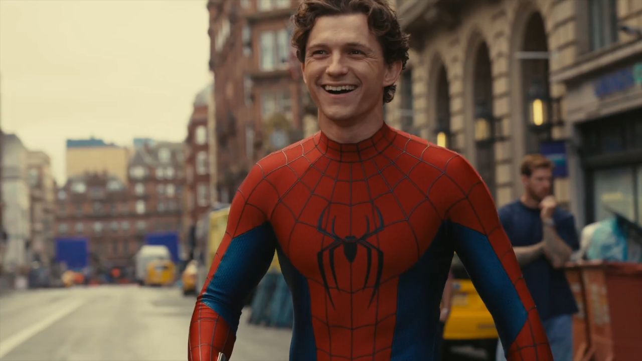 223909_ppl Tom Holland elogia Christopher Nolan e lancia una frecciatina ai Marvel Studios: «Con lui non si arriva sul set per improvvisare»