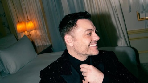 Sanremo 2027, Tiziano Ferro pronto a gareggiare ma Laura Pausini non è d'accordo!