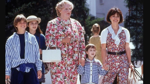 "Non vergognarti del tuo disagio emotivo": La sincerità e l'empatia di Robin Williams sul set di Mrs. Doubtfire