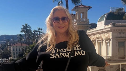 Mara Venier, retroscena su Maria De Filippi: “Mi ha aiutato con il lavoro e nella malattia di mia madre”
