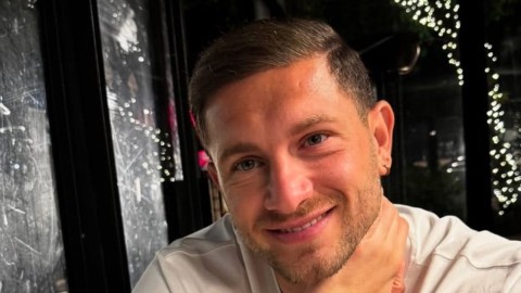 Salvatore Di Carlo si sottopone al trapianto di capelli: la FOTO dell'Ex corteggiatore sui social
