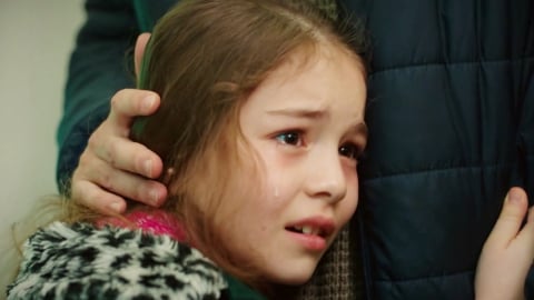 Tutto per la mia famiglia Anticipazioni 22 giugno 2026: La piccola Emel si aggrava