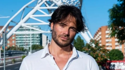 Giulio Berruti sarà al matrimonio di Aurora Ramazzotti, ma a una sola condizione