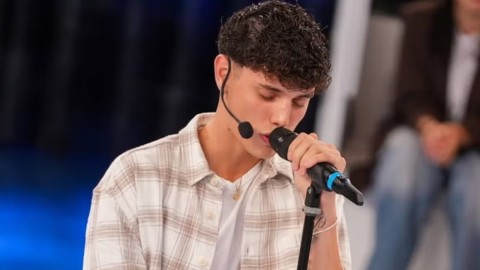 Amici 25, Riccardo Stimolo torna a parlare delle accuse di omofobia: "Un fulmine a ciel sereno, ma ho chiesto scusa"