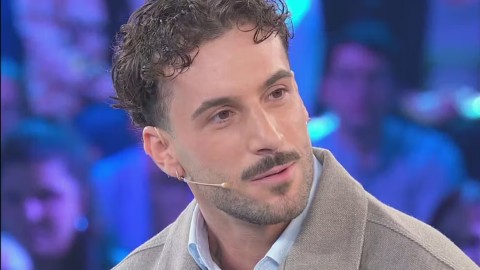 Amici, Andreas Muller si sottopone al trapianto di capelli: "Sapevate che l'avrei fatto prima o poi"