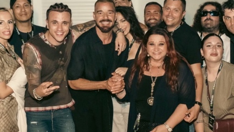 Cosa ci fanno insieme Samurai Jay e Ricky Martin? Lo scatto virale