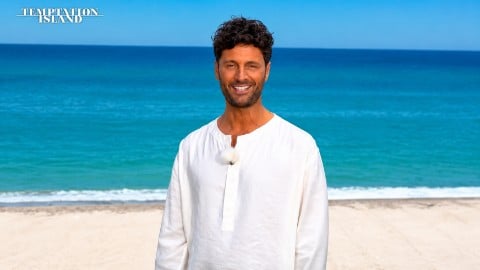 Temptation Island, Filippo Bisciglia: Fan scatenati sul nuovo look "Cosa ti hanno combinato ai capelli?!"