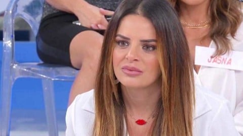 Uomini e Donne, Roberta Di Padua "mantenuta" da Alessandro Vicinanza? La risposta piccata dell'ex dama