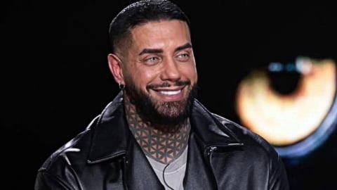 Isola dei Famosi, Francesco Chiofalo conferma la sua presenza come naufrago: "Partito dopo un'operazione da 16mila euro"