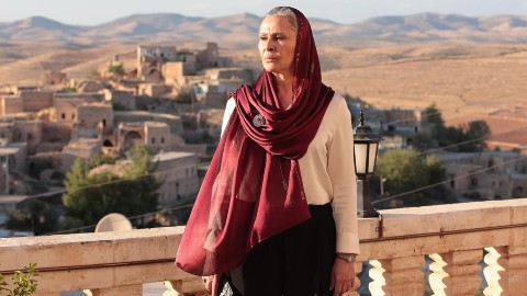 Far Away Anticipazioni Turche, il segreto di Sadakat: Cihan scopre la verità su Boran
