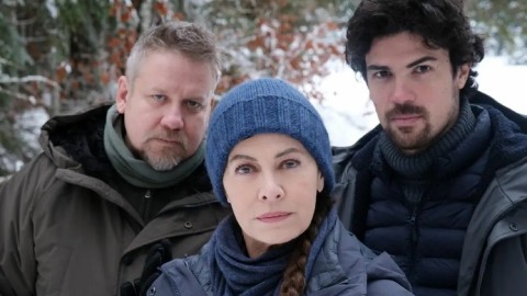 Elena Sofia Ricci, aspra critica ai palinsesti TV: "Fiction penalizzate dalla messa in onda alle 22"