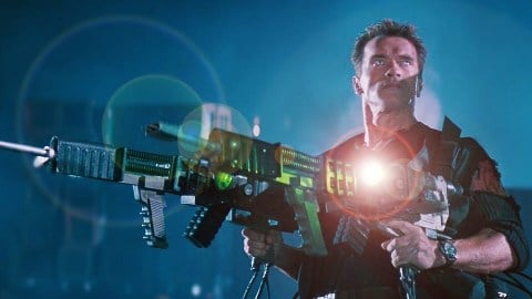 Il film che 30 anni fa chiuse un'epoca per Arnold Schwarzenegger, il ricordo del regista