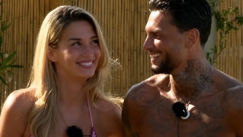 Temptation Island, la tentatrice Giada nel mirino del pubblico dopo il falò con Alessandra e Rosario: "Sei rovinata"