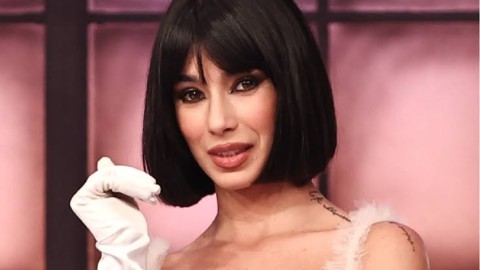 Martina Miliddi denuncia un'aggressione in aeroporto: il duro sfogo social della ballerina di Affari Tuoi