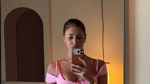 Belen Rodriguez, ritratto di famiglia con Stefano De Martino e Antonino Spinalbese: tutti insieme per festeggiare Luna Marì