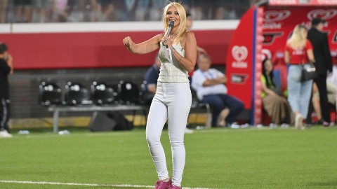 Partita del Cuore 2026, su Rai 1 la sfida della solidarietà tra Nazionale Cantanti e Nazionale della Politica