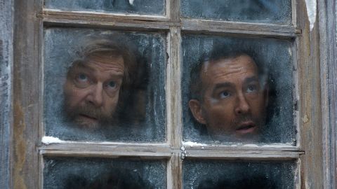 Ryan Reynolds e Kenneth Branagh, strana coppia protagonista della nuova commedia d'azione Mayday: il trailer