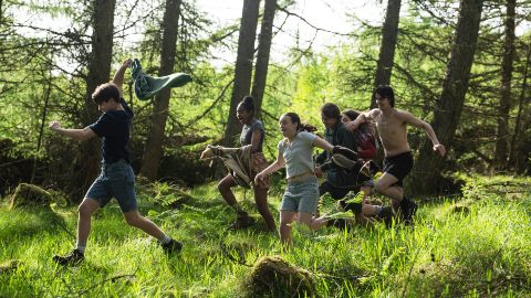 Sunny Dancer: il trailer e il poster italiani del film con Bella Ramsey, al cinema dal 2 settembre