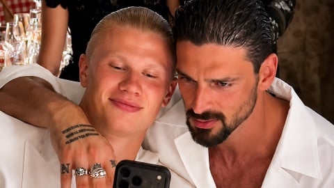 Erling Haaland e Michele Morrone, siparietto allo show di Dolce&Gabbana