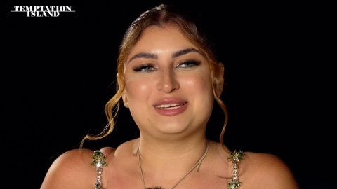 Temptation Island, segnalazione su Sabrina: “La famiglia di Giovanni schifata da lei”, lui punta al GF Vip